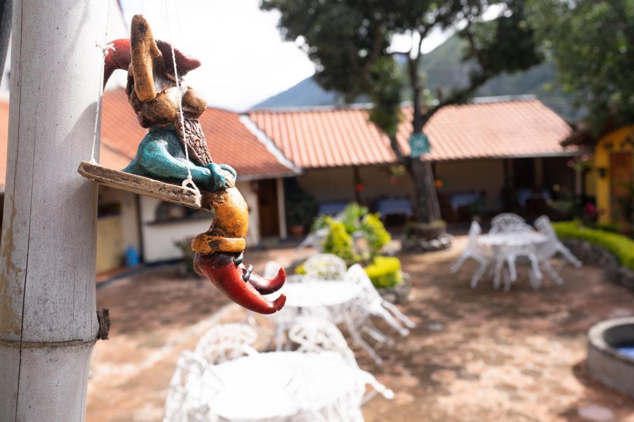 Hostal Jardin Escondido Vilcabamba Bagian luar foto