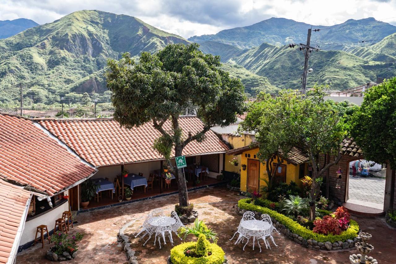 Hostal Jardin Escondido Vilcabamba Bagian luar foto